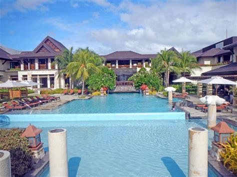 Crimson Resort and Spa in Cebu .
